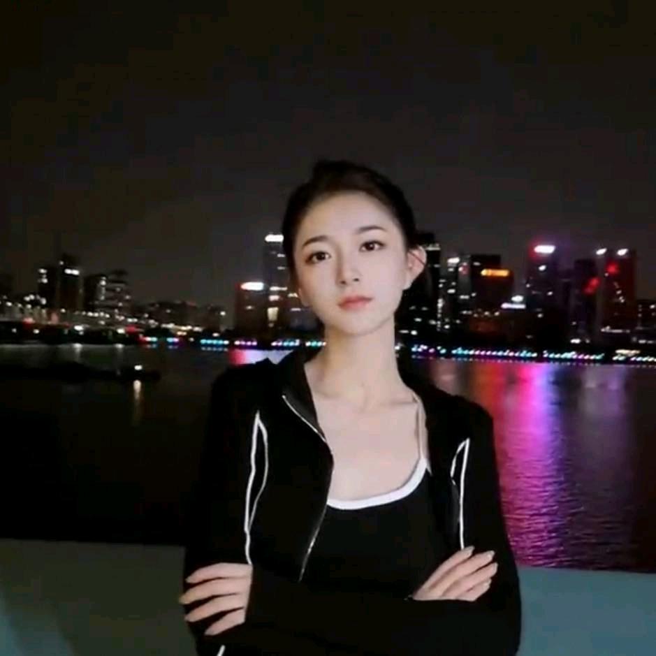 戴戴呀∽