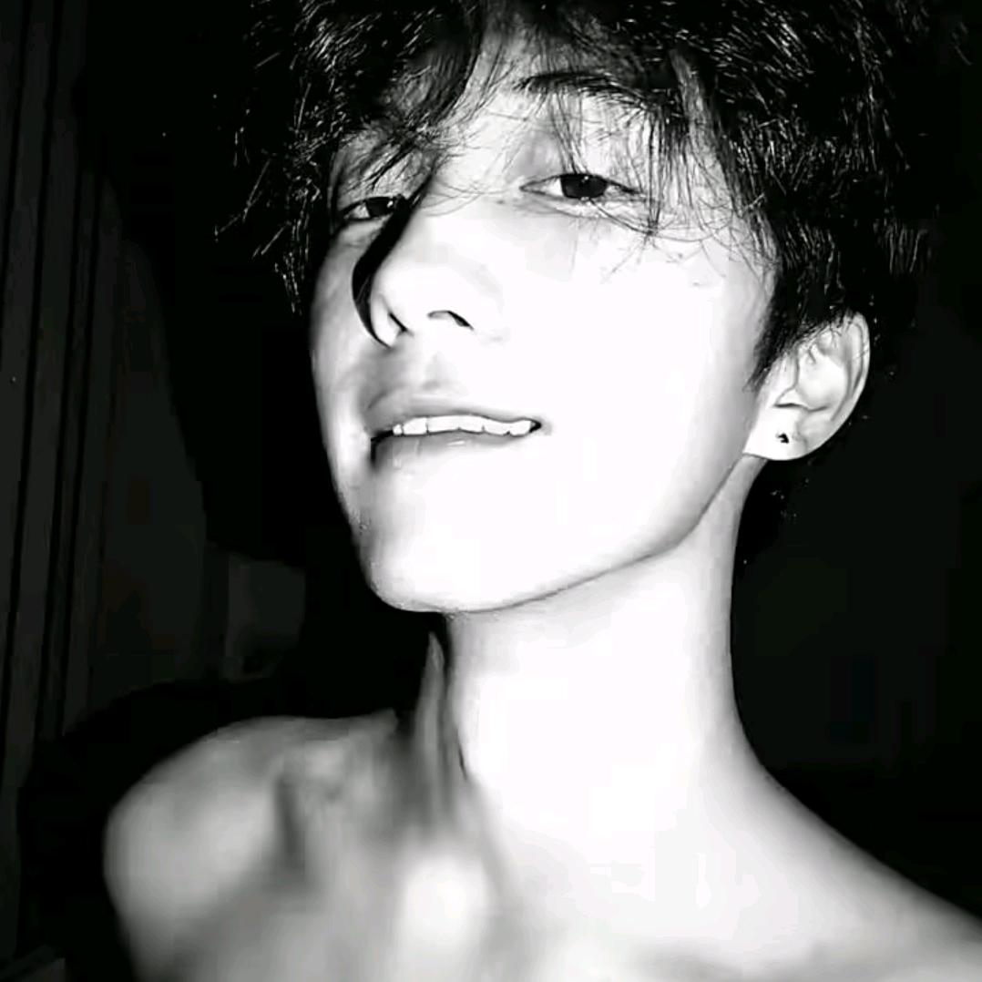 不练出薄肌不改名