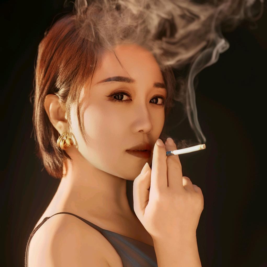 一笑倾城（旗姐⁵²⁷）