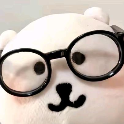 ꒦ິ^꒦ິ