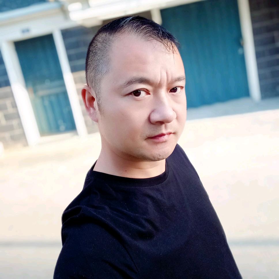 爱唱歌的我