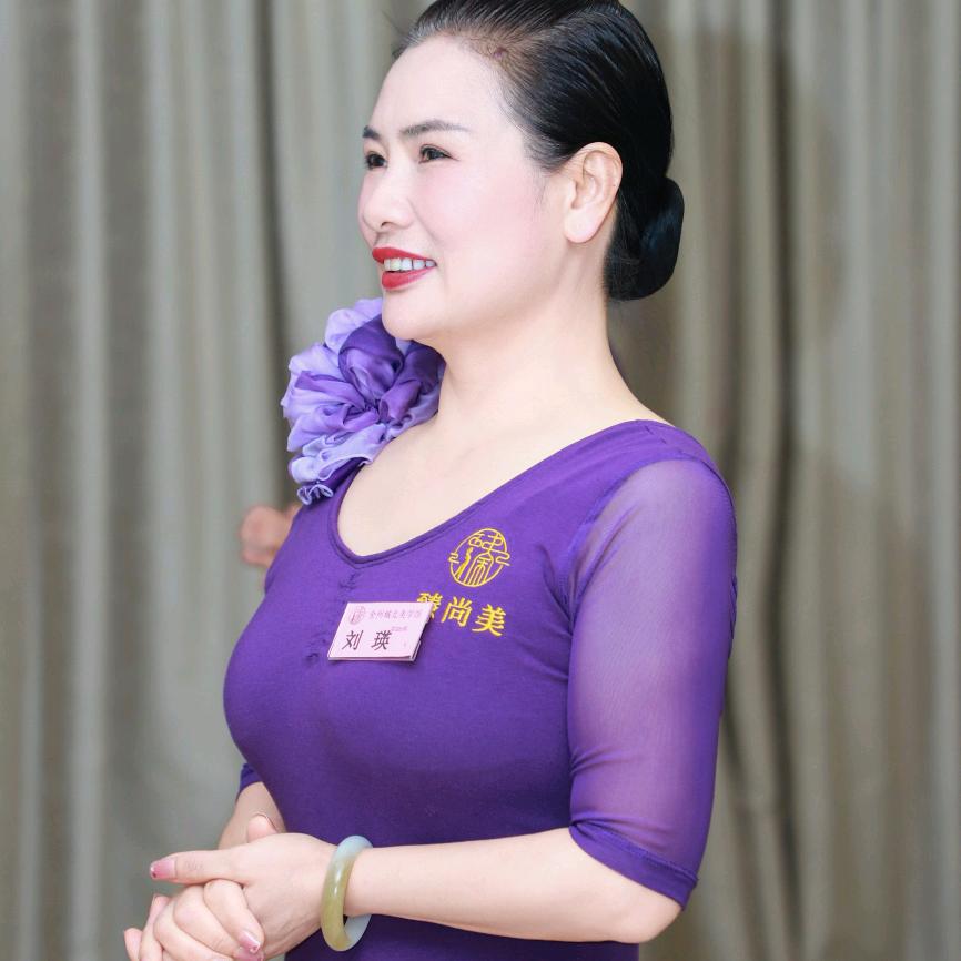 在桂林全州做形体管理的瑛姐