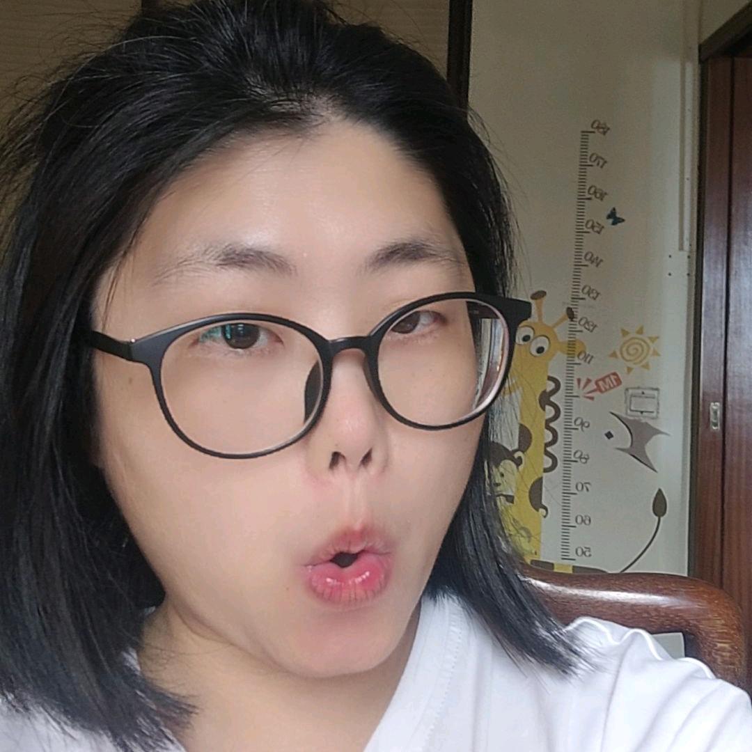 奋斗的鱼（阿馨）