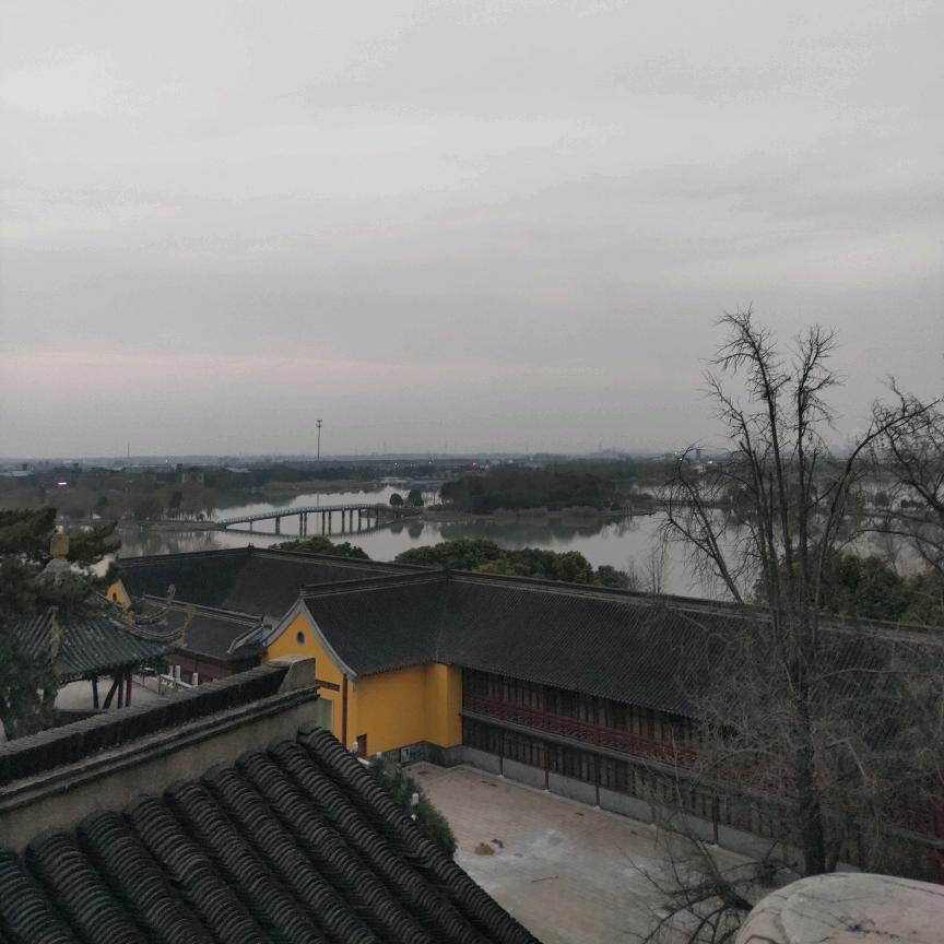 在云端呼喊无人名