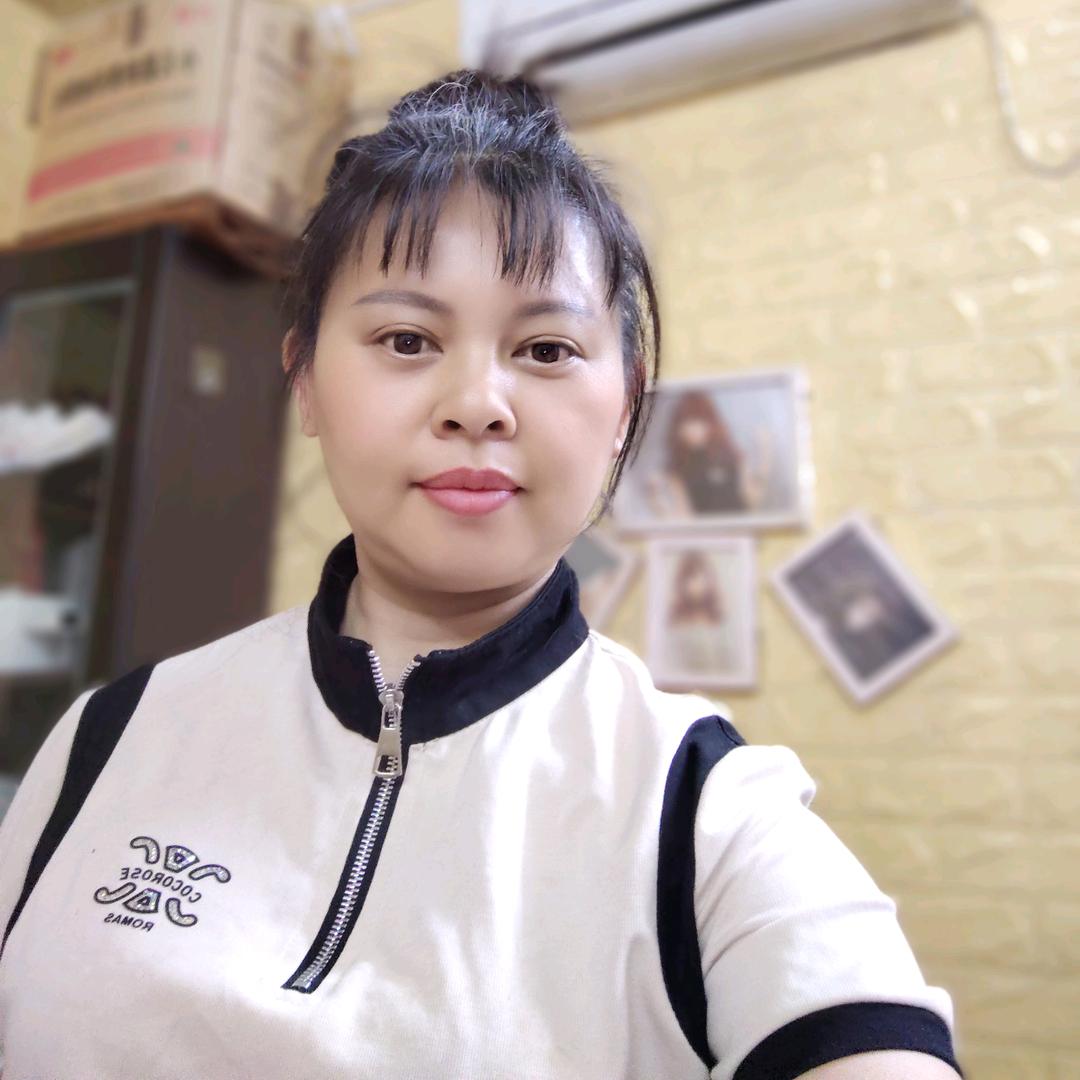 发型师珊枚