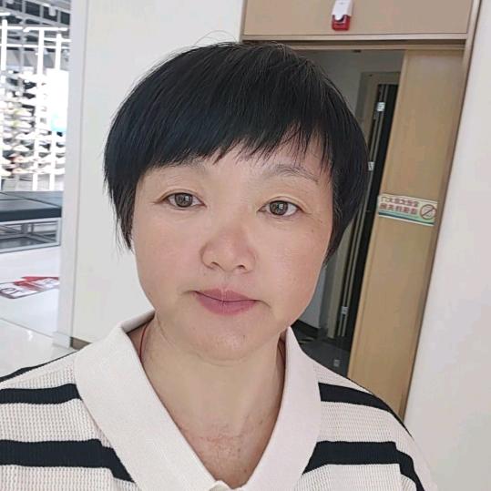 开封六妮+(御萃雅校服净批发+零售)