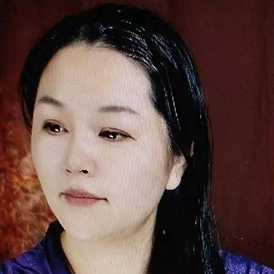 钢琴西西