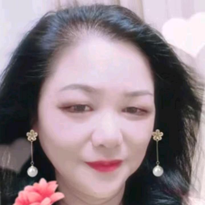 慧萍 😊😊(晚上8.08分开播)