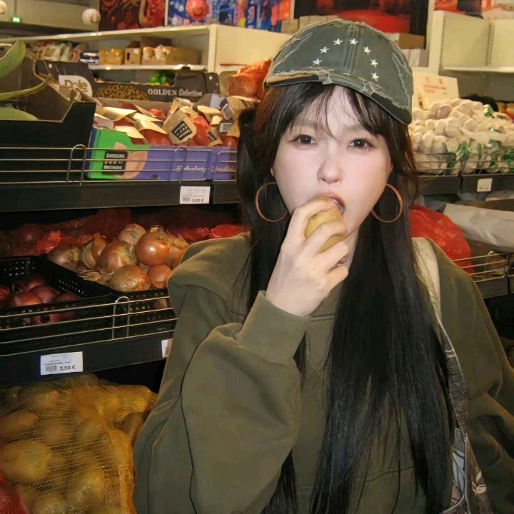 爱虞Esther