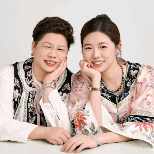花满林精品真丝服饰(女装)