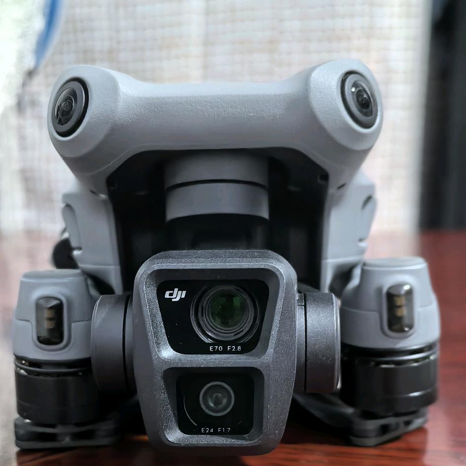 不会航拍的小青wa