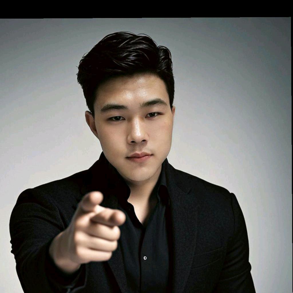 小阿龙。请叫我龙哥