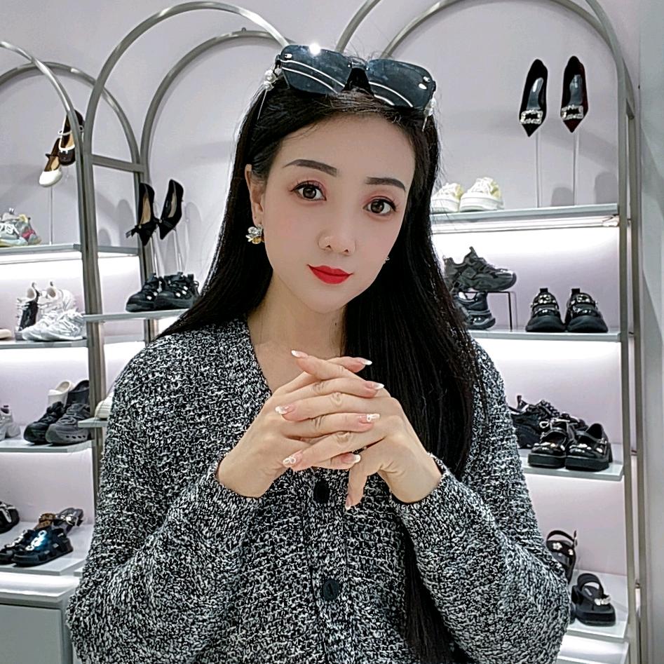 芭莎美意婉甸小丁