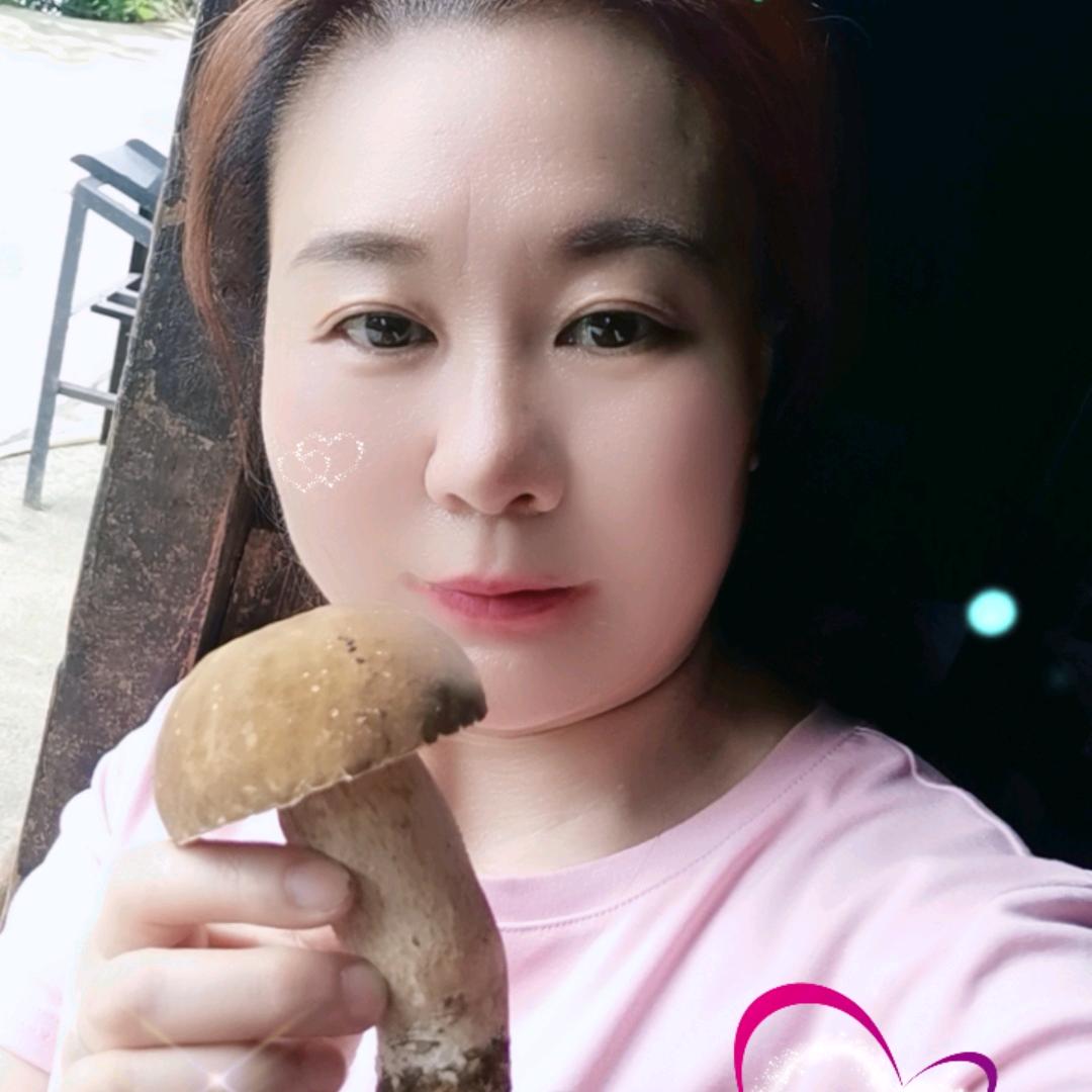 （76年8月的燕姐)