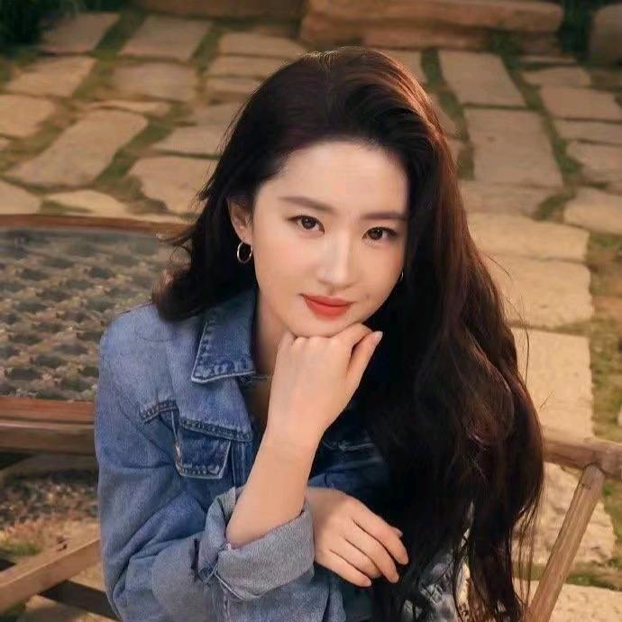 刚毅果敢的夏青头像