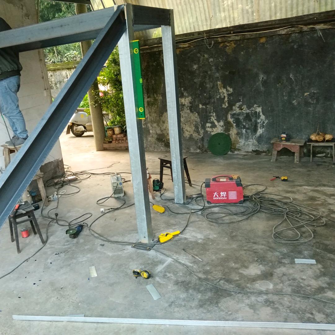 主页刮腻子副业做电焊