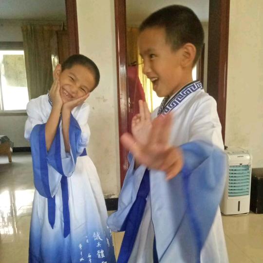 闭月羞，倾国倾城。