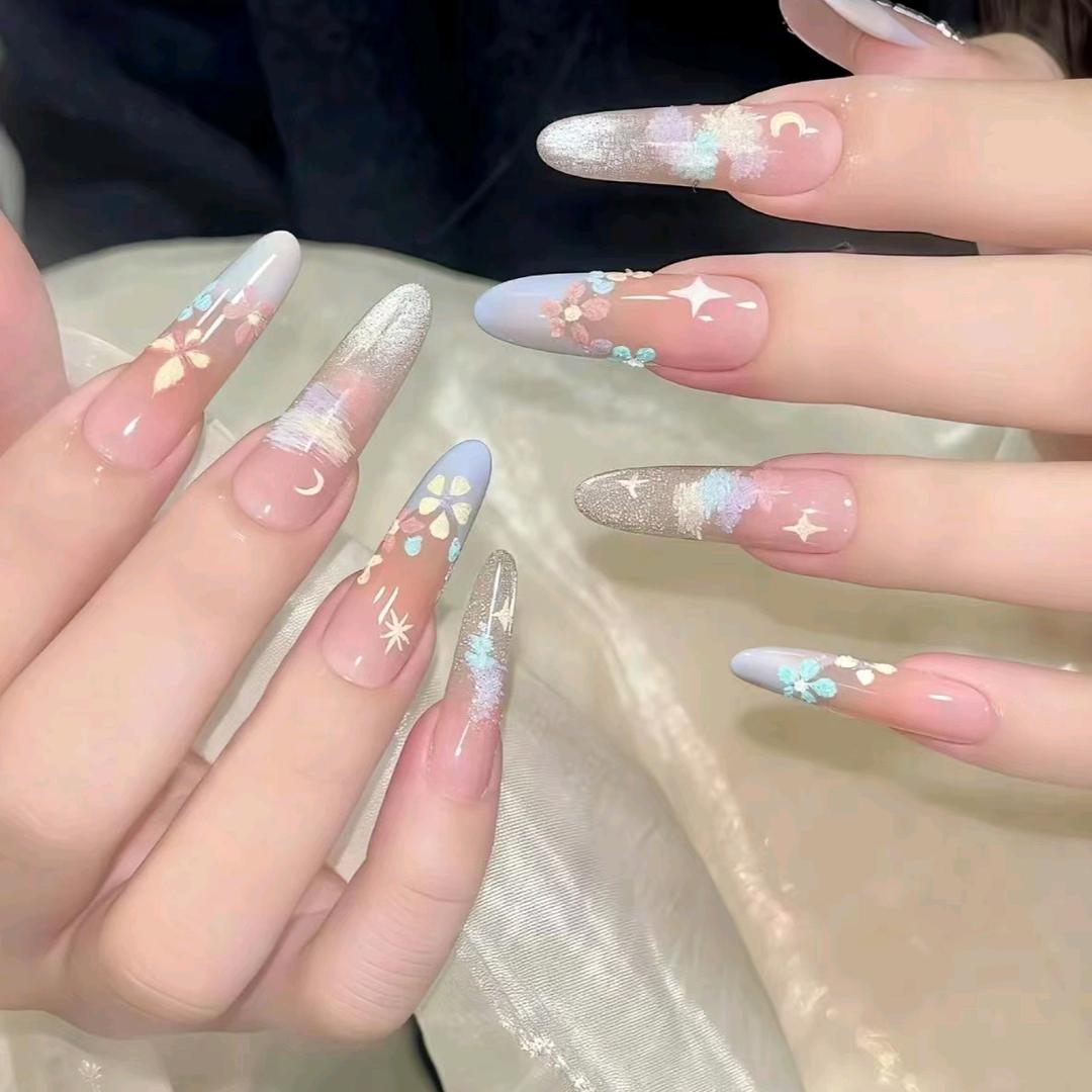 彩彩穿戴甲