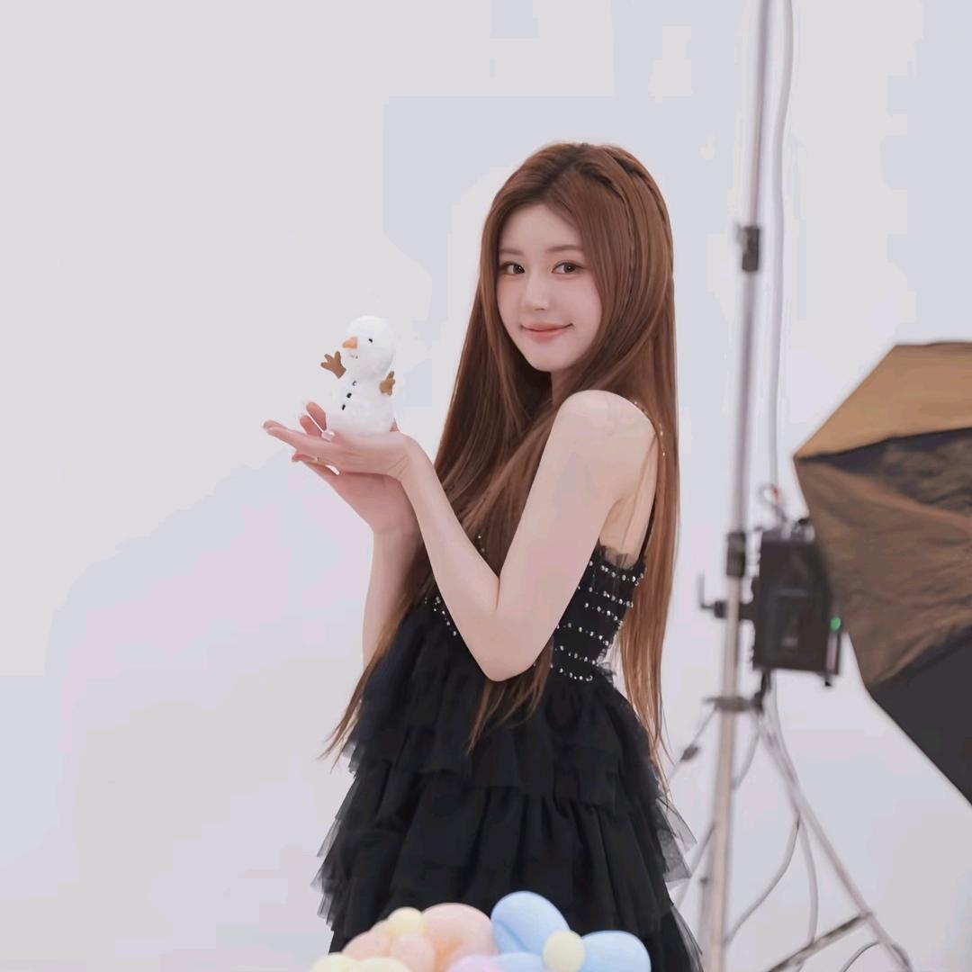 梨悸雨🦋(ง •̀_•́ง)