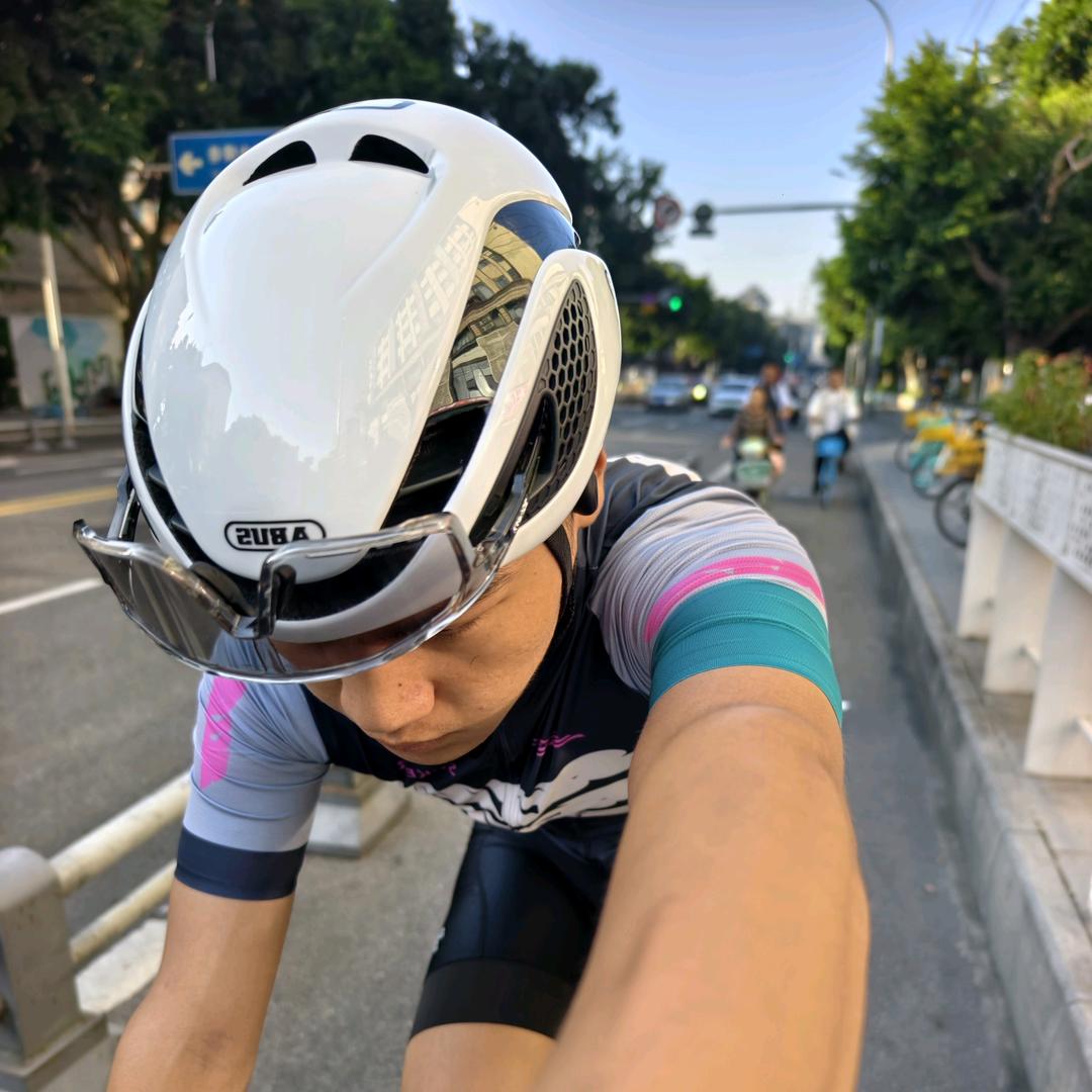 东硕