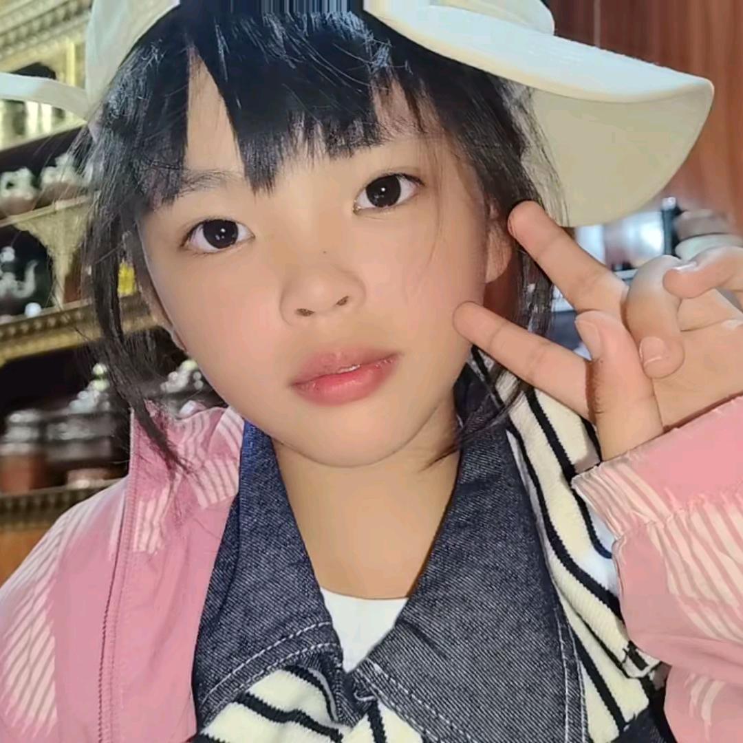 丫头🖕🏿💋💋