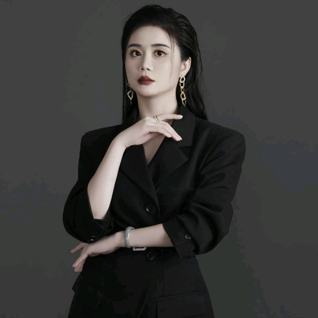 时尚辣妈微微