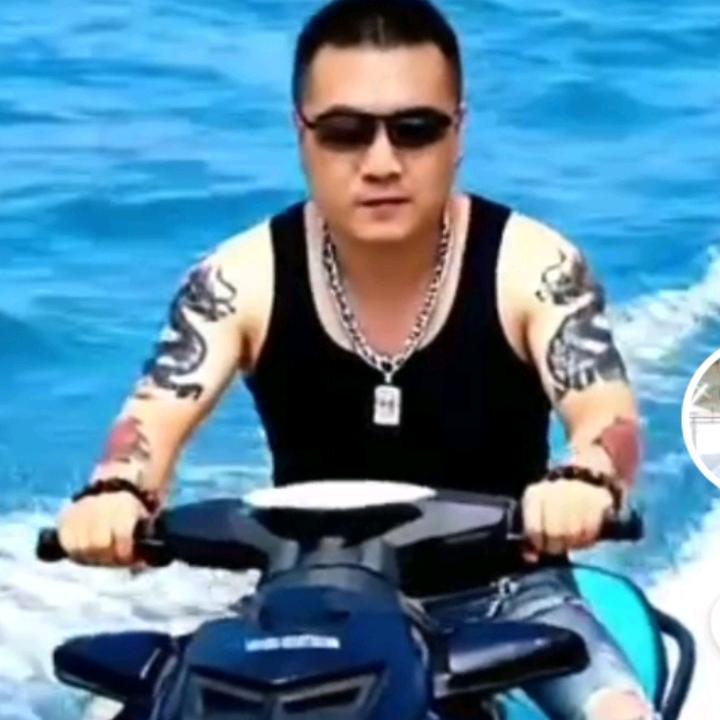 福哥，沉默是金，