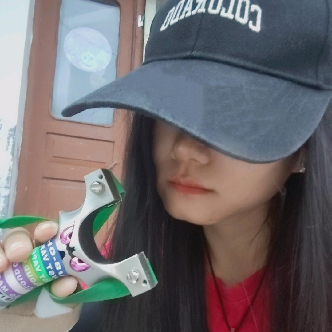 邱邱球球（努力打靶中）