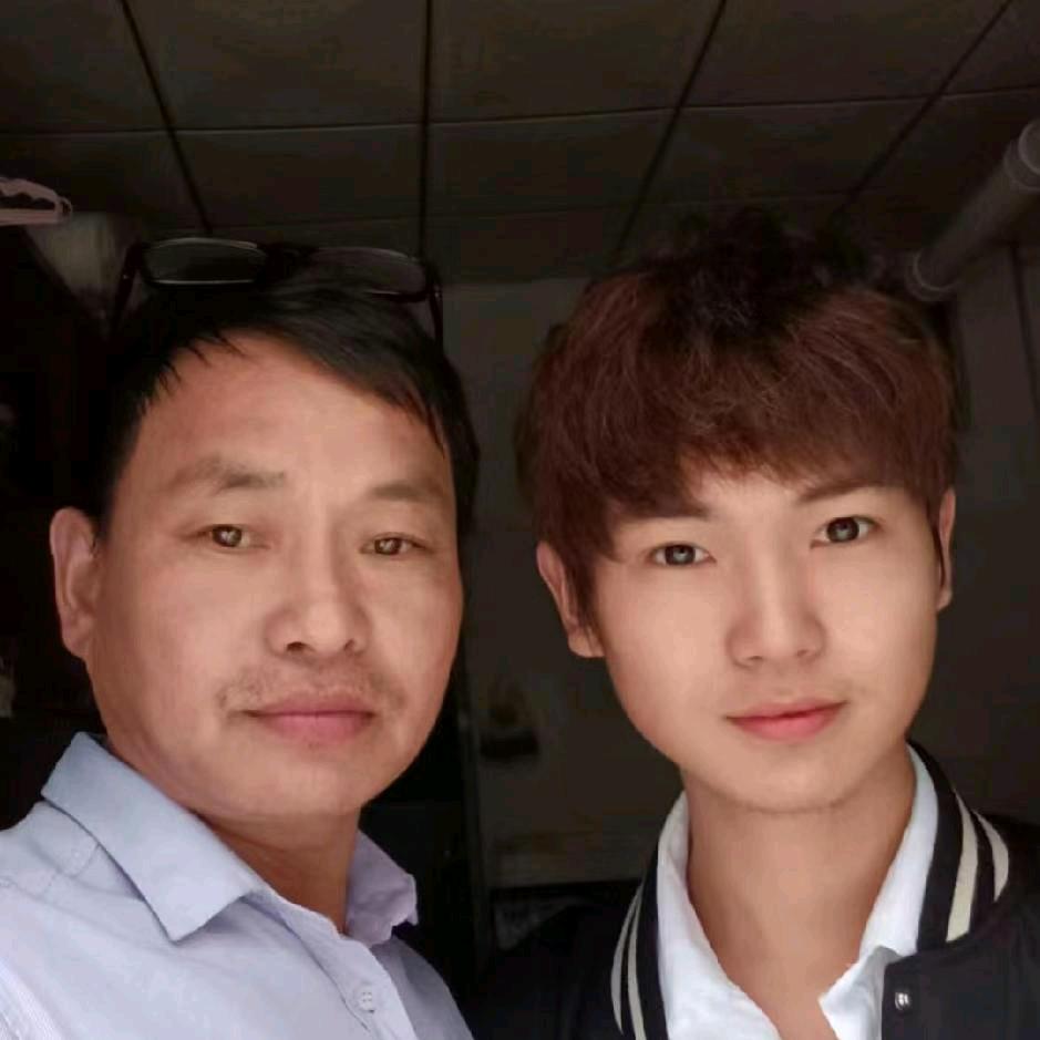 息县人在深圳出售装修建材，清运垃圾