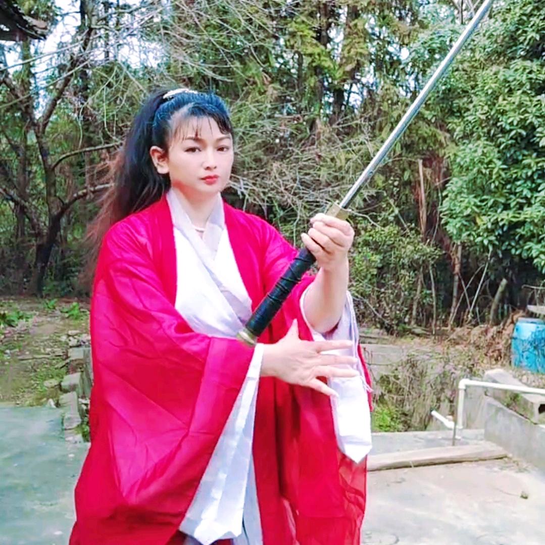 东方菀枂-林春霞🎙