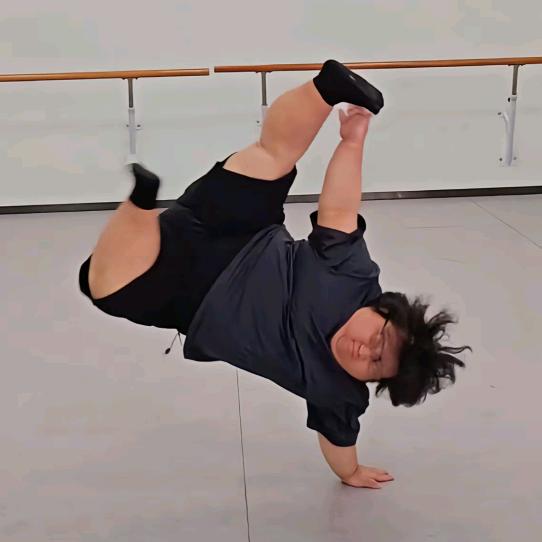 嗯哼