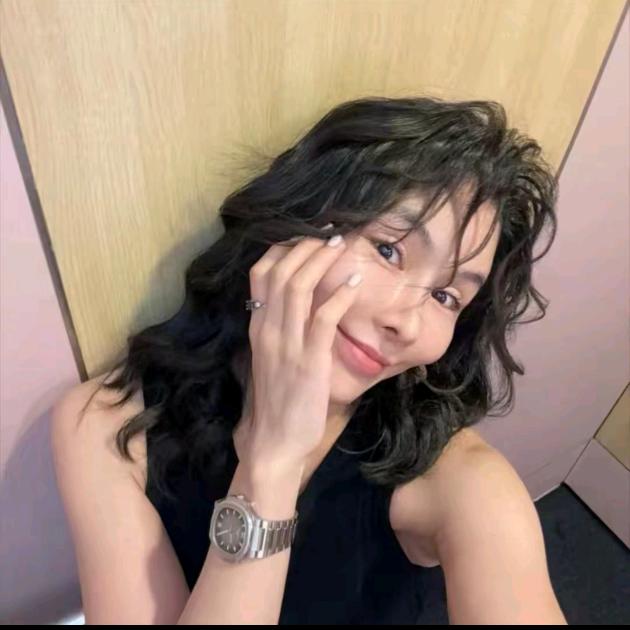 侯點點（爆款穿搭）