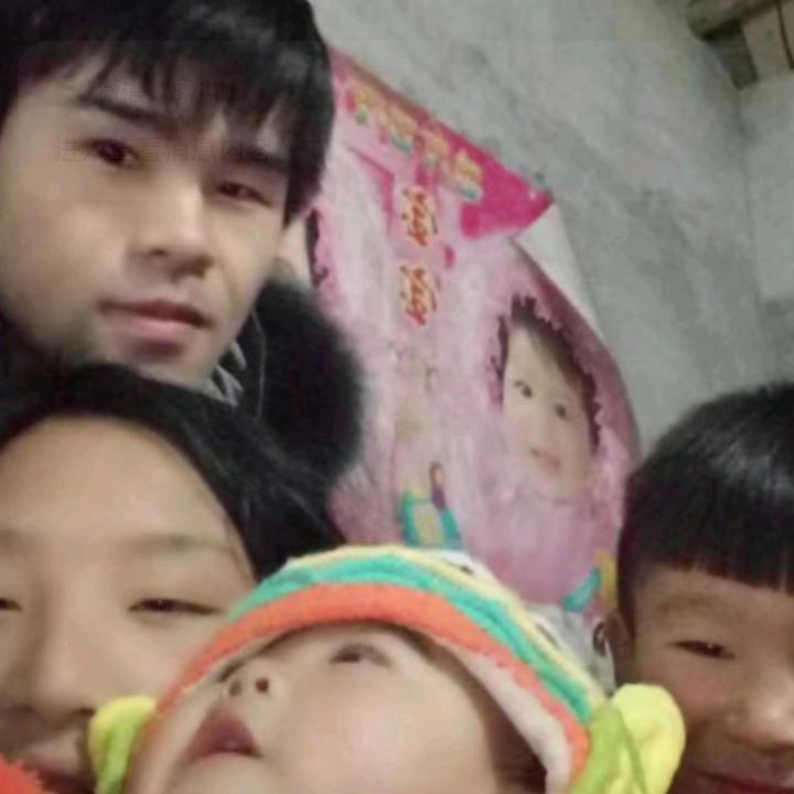 村庄的{庄}