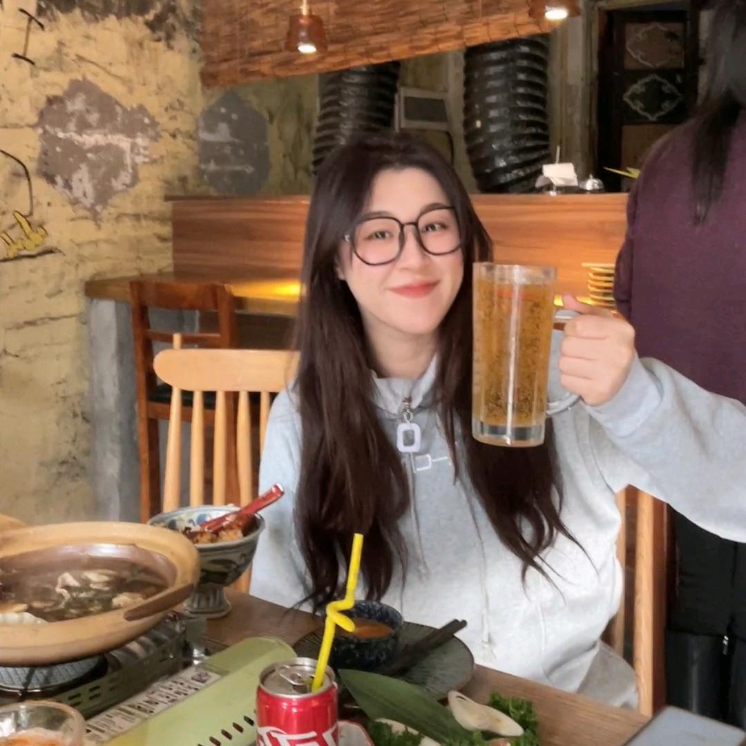 沐盈碎嘴子
