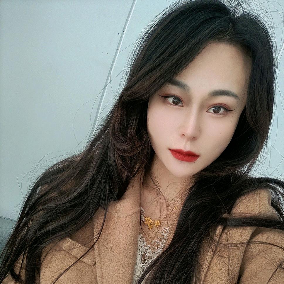 小妍  橱窗营业