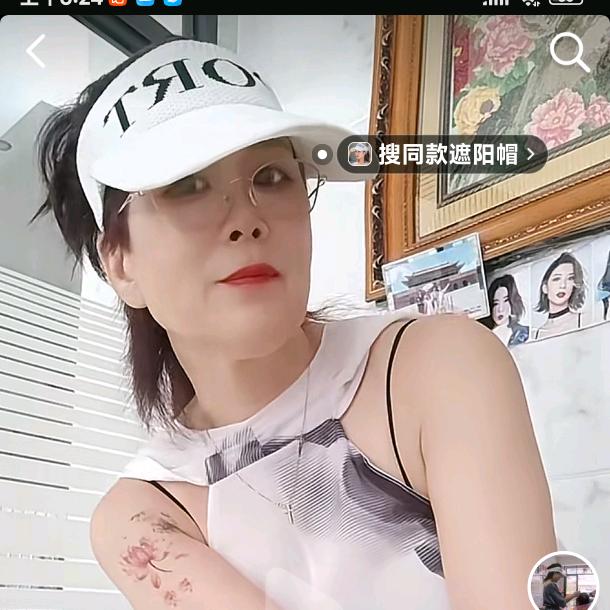 凤姐爱漂亮也爱客户漂亮