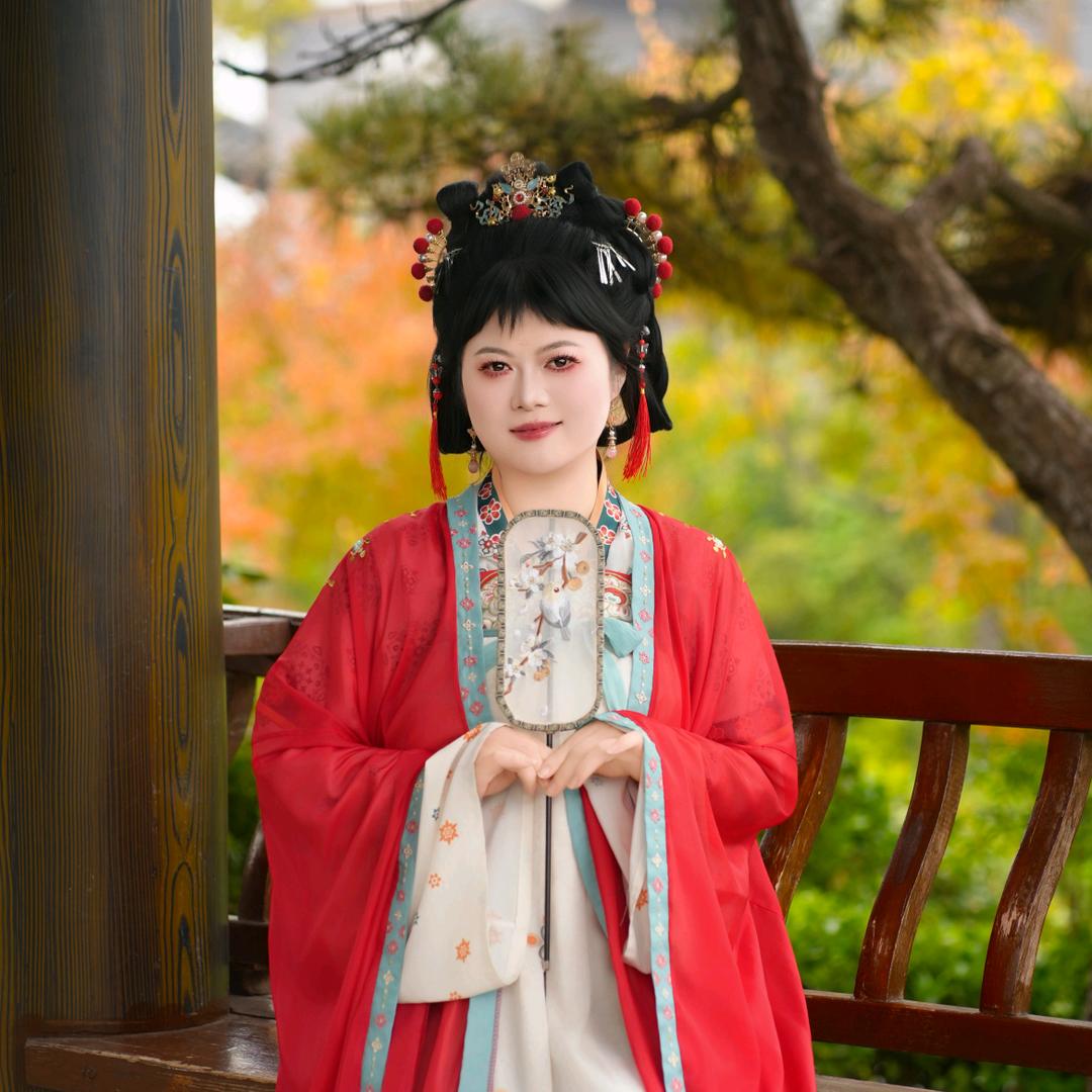 东方之昕秋鸿