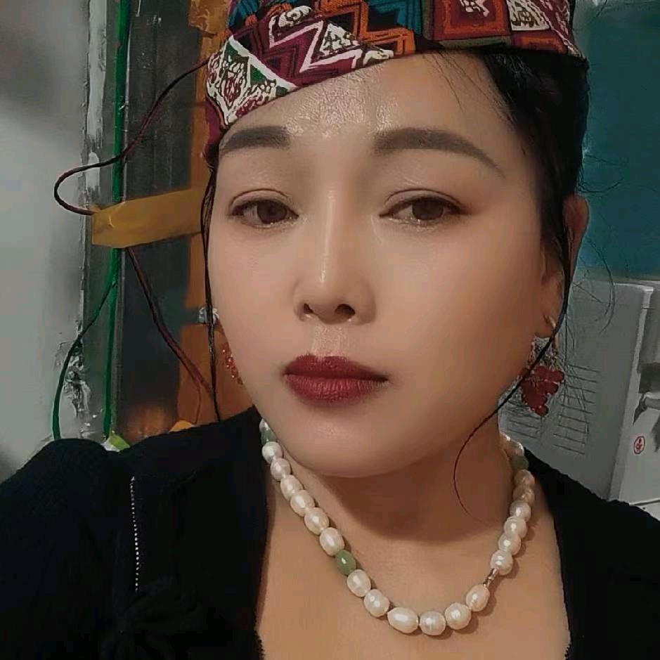 佤族黑玫瑰