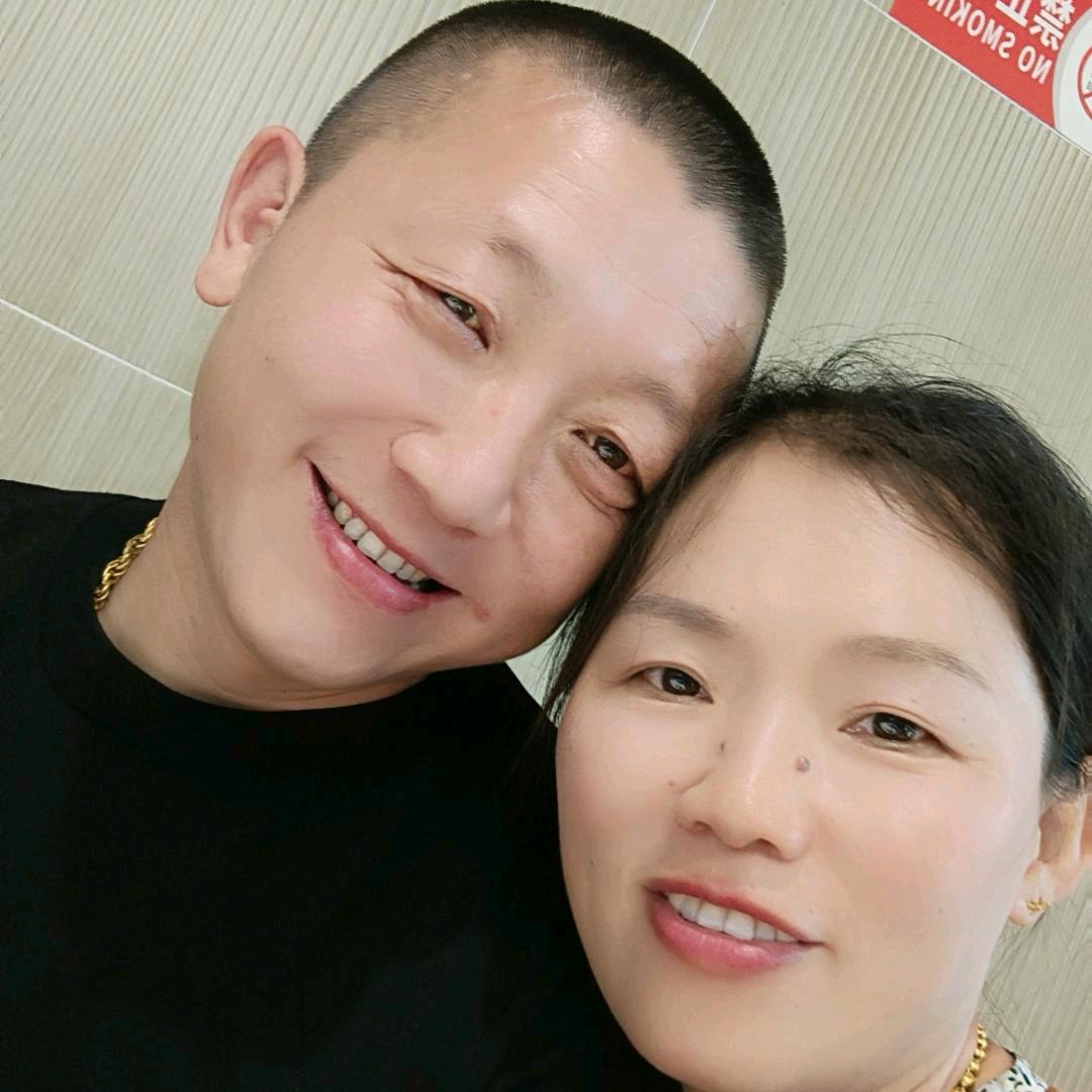 家有两个💞💞小情人✨✨✨