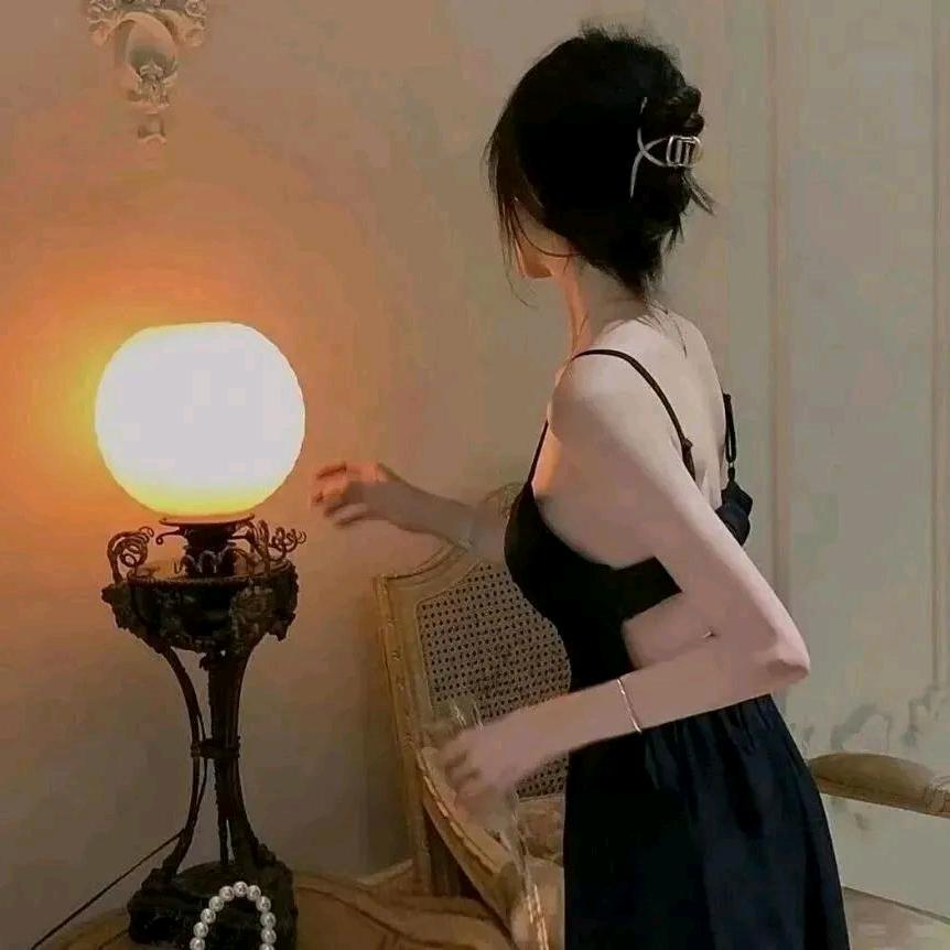 A  翠  翠
