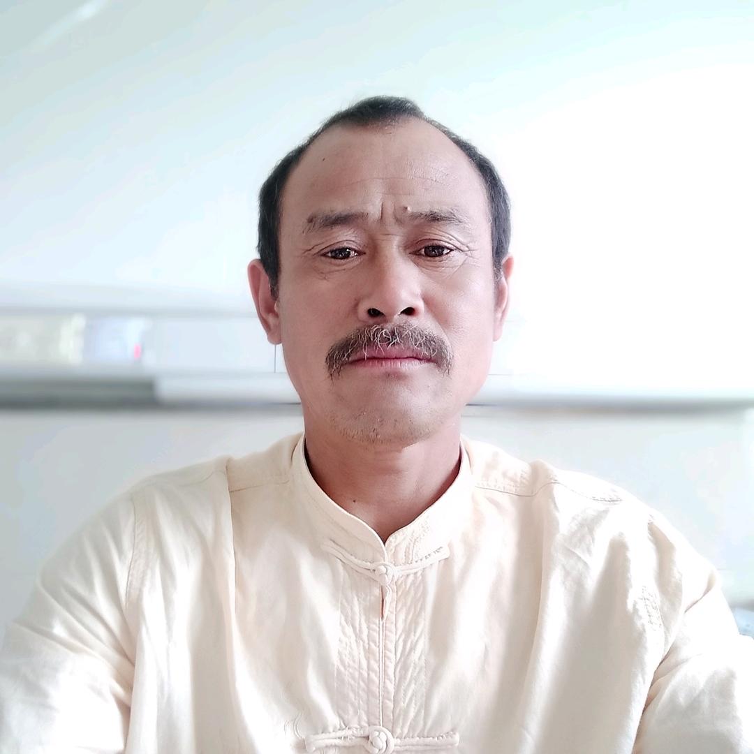 卢徳付