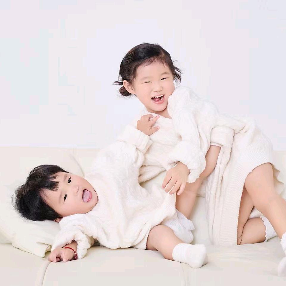 恬恬琬琬俩宝奶奶