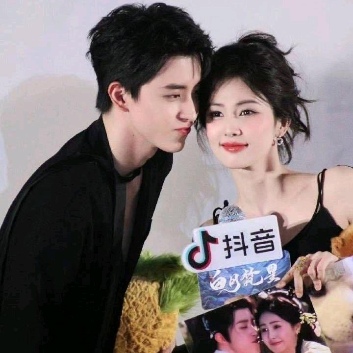 Neo·我将始终忠于瑞思白等她们官宣💜