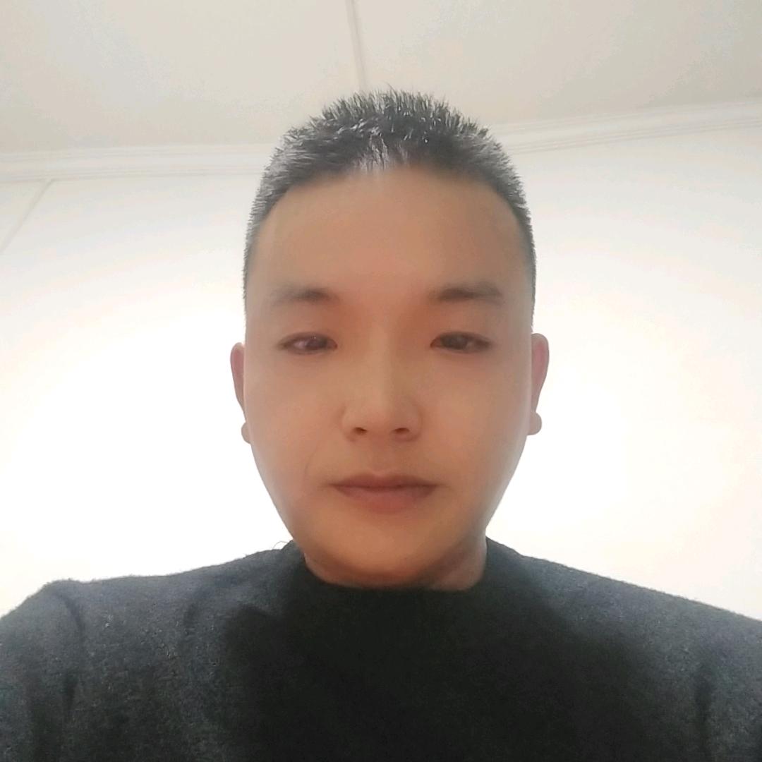 一头狂奔乱闯的牛