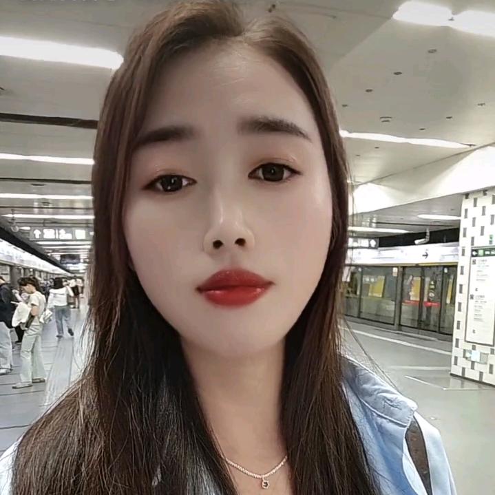 🌹🍀淡然一笑💐🌺