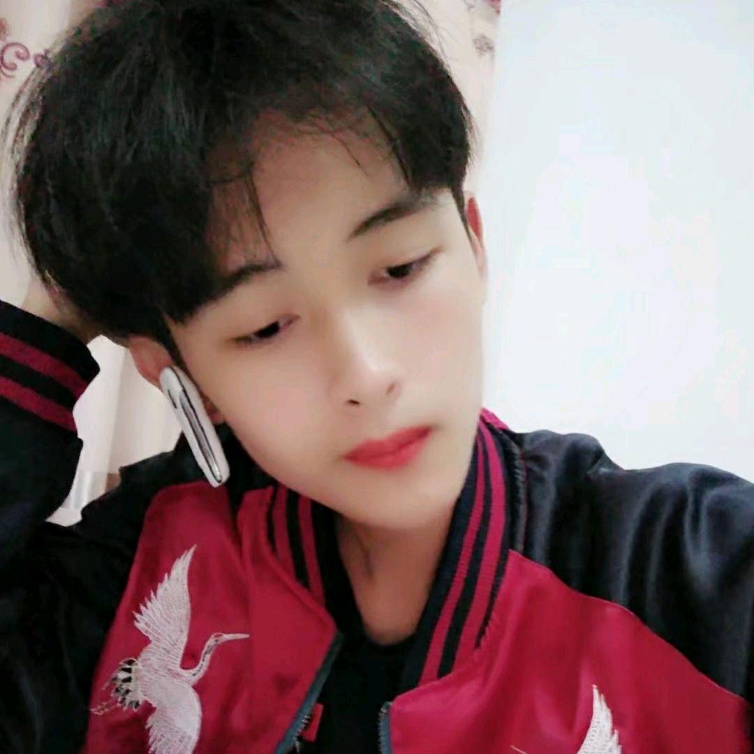 一生与你擦肩而过✨