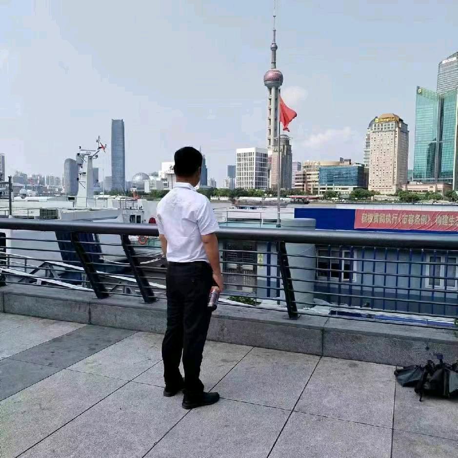 何家人