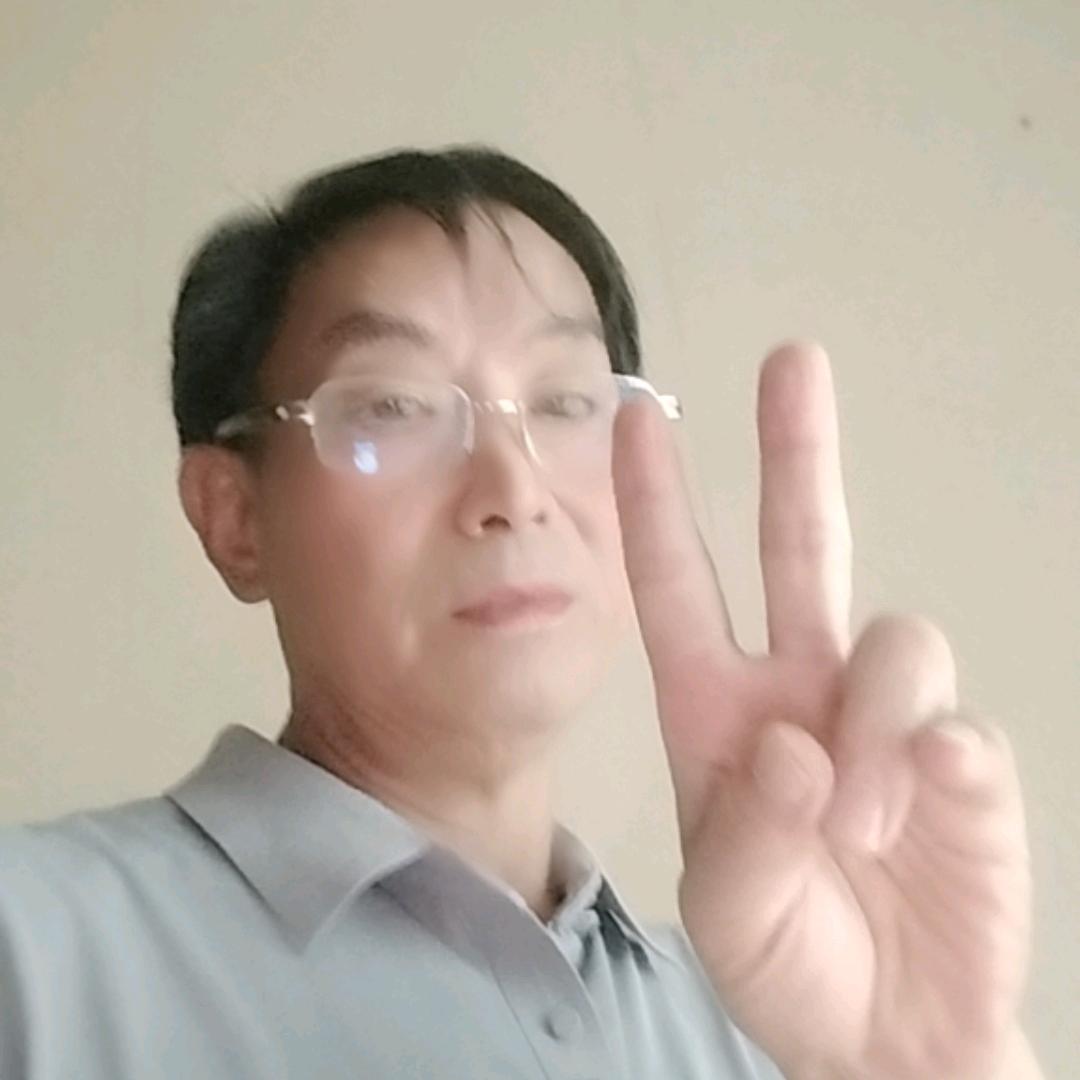 老刘小号上午十一点开播感谢粉丝们支持陪伴
