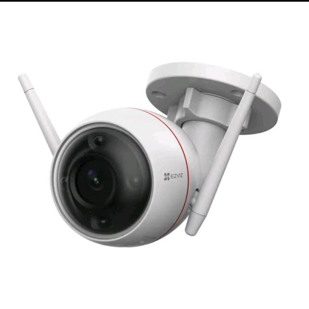 装监控的小哥哥  卢意