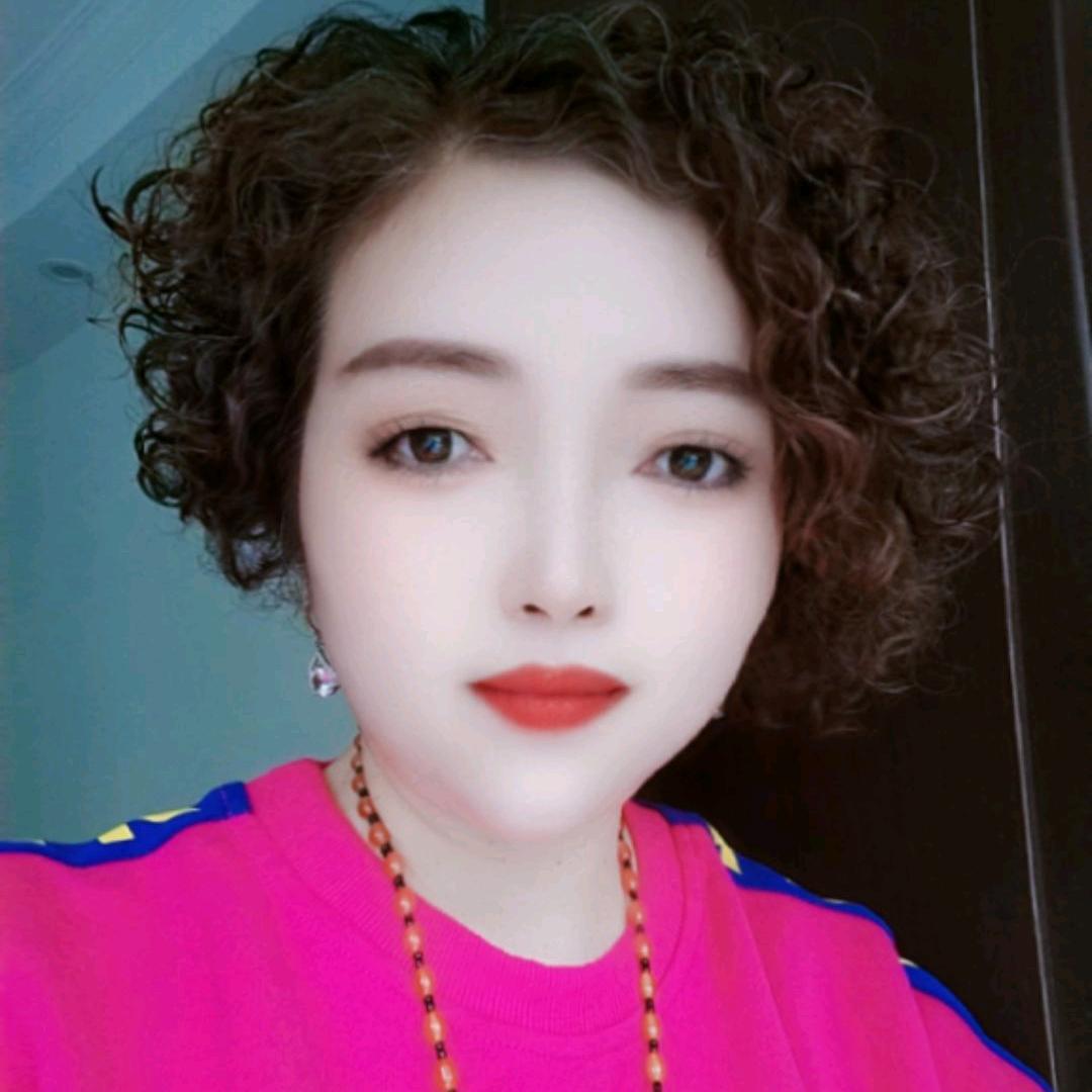 莉莉